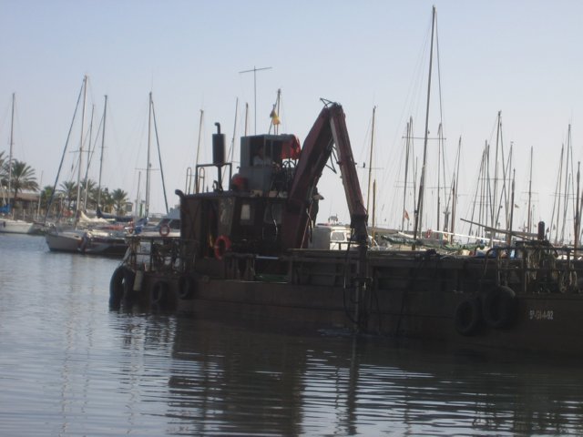 PUERTO DRAGA 04  MERCANCIAS ESPECIALES CONVOY